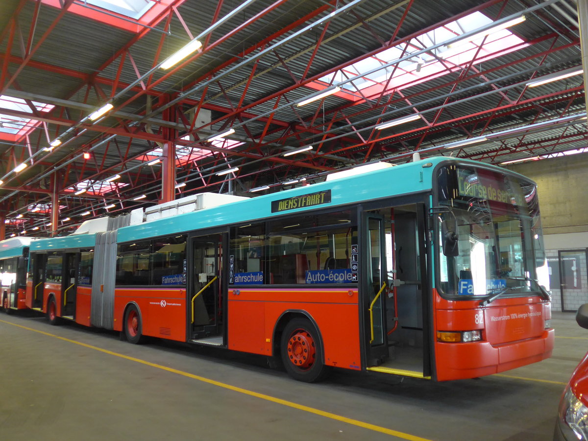(192'832) - VB Biel - Nr. 82 - NAW/Hess Gelenktrolleybus am 6. Mai 2018 in Biel, Depot