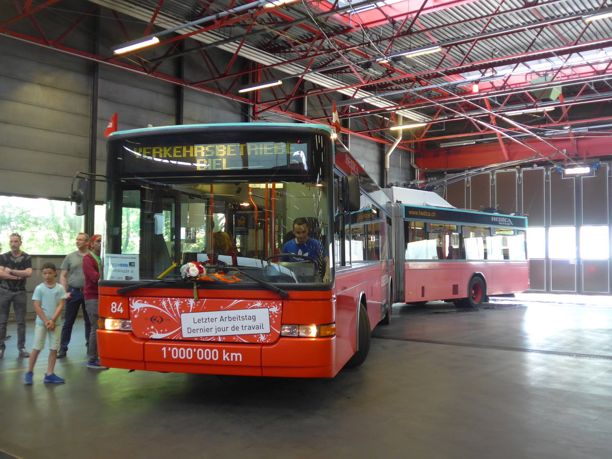 (192'844) - VB Biel - Nr. 84 - NAW/Hess Gelenktrolleybus am 6. Mai 2018 in Biel, Depot