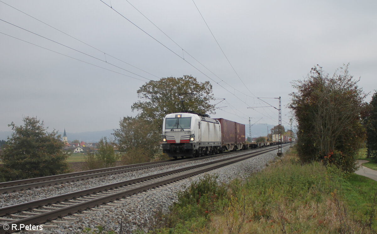 193 599-8 zieht ein ECS Containerzug bei Pölling in Richtung Norden. 26.10.24