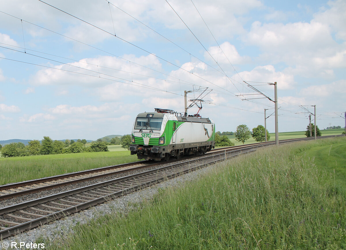 193 814  Bartgeier  als Lz bei Uffenheim in Richtung Würzburg. 04.06.24