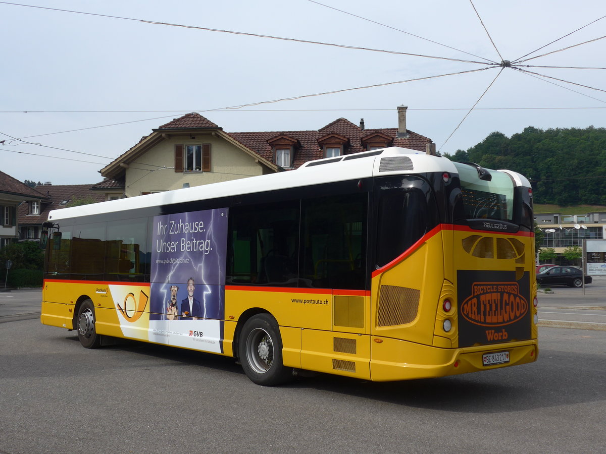 (193'649) - PostAuto Bern - Nr. 217/BE 843'217 - Heuliez am 3. Juni 2018 beim Bahnhof Worb Dorf