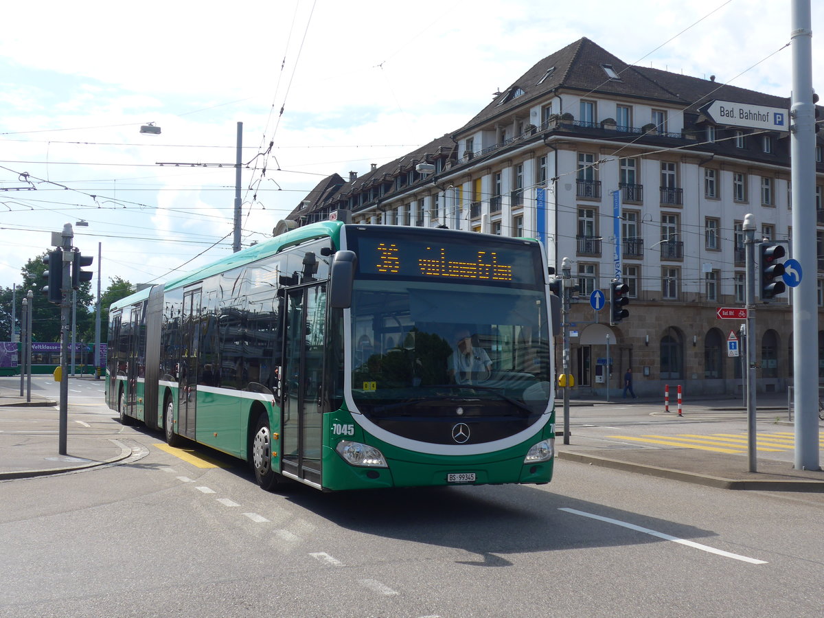 (193'907) - BVB Basel - BS 7045/BS 99'345 - Mercedes am 10. Juni 2018 in Basel, Badischer Bahnhof