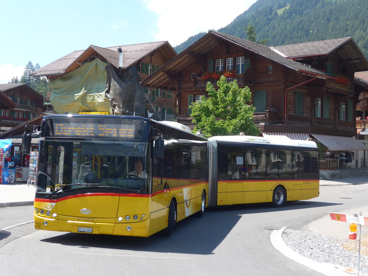 (194'681) - PostAuto Bern - Nr. 684/BE 813'684 - Solaris am 9. Juli 2018 beim Bahnhof Zweisimmen