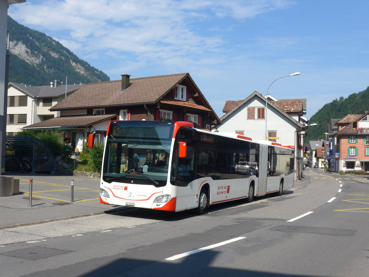 (195'386) - AAGS Schwyz - Nr. 35/SZ 47'635 - Mercedes am 1. August 2018 in Muotathal, Post
