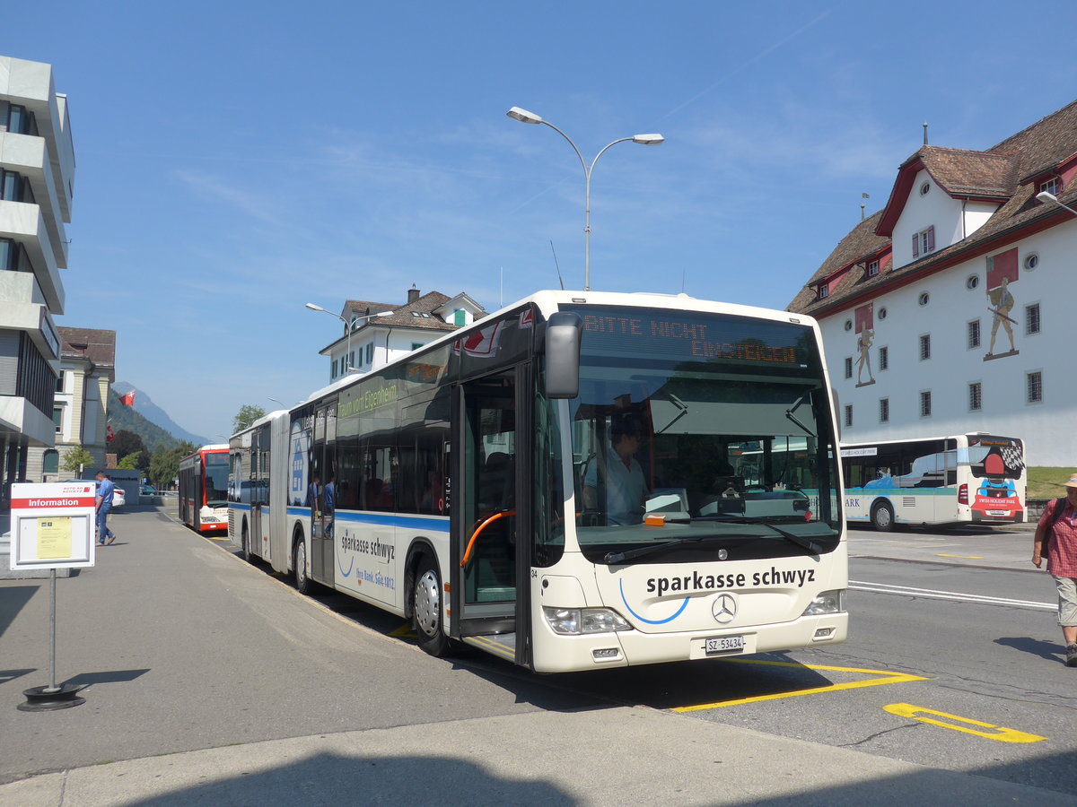 (195'407) - AAGS Schwyz - Nr. 34/SZ 53'434 - Mercedes am 1. August 2018 in Schwyz, Post