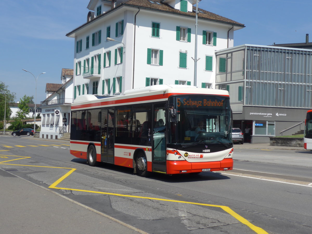 (195'409) - AAGS Schwyz - Nr. 4/SZ 5004 - Scania/hess am 1. August 2018 in Schwyz, Post