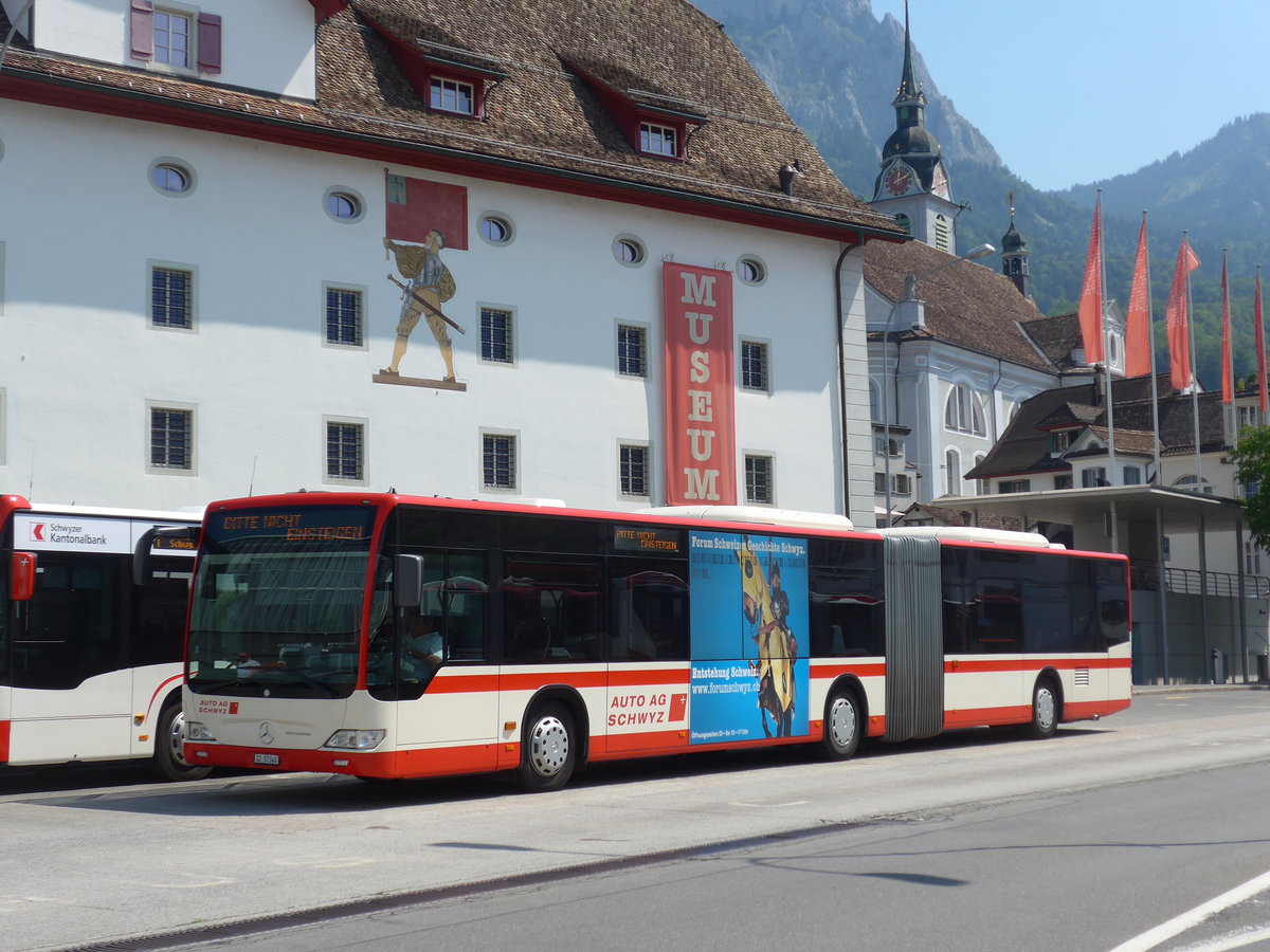 (195'425) - AAGS Schwyz - Nr. 40/SZ 57'340 - Mercedes am 1. August 2018 in Schwyz, Post