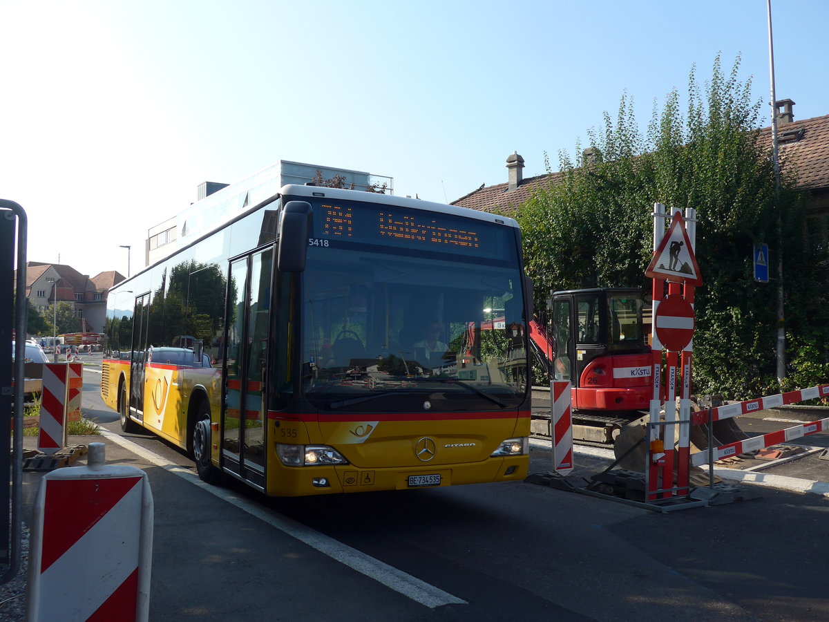 (195'534) - PostAuto Bern - Nr. 535/BE 734'535 - Mercedes am 5. August 2018 beim Bahnhof Worb Dorf