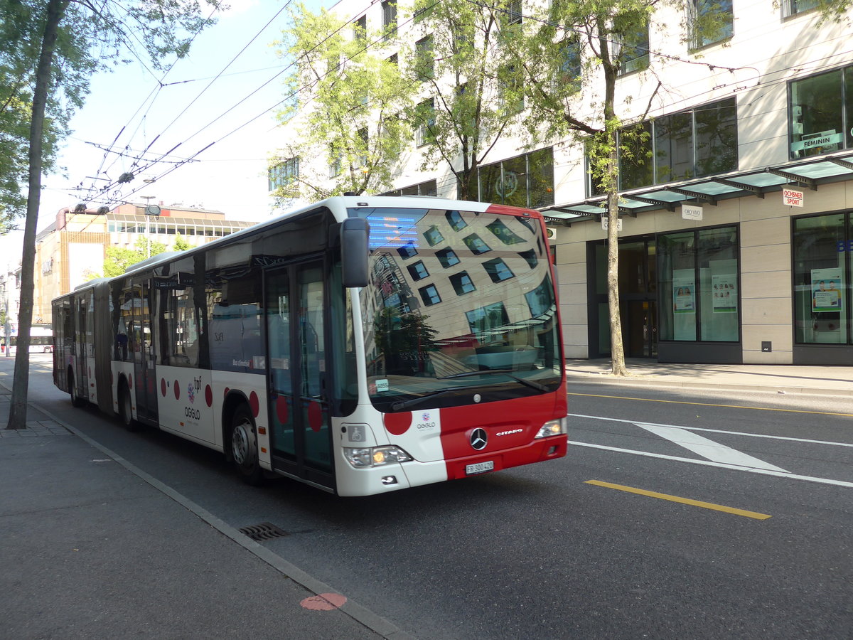(195'641) - TPF Fribourg - Nr. 599/FR 300'420 - Mercedes am 5. August 2018 beim Bahnhof Fribourg