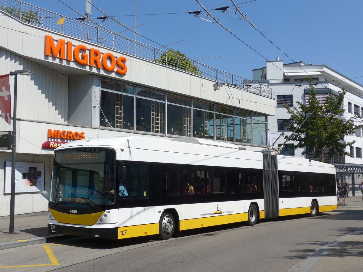(196'108) - VBSH Schaffhausen - Nr. 107 - Hess/Hess Gelenktrolleybus am 20. August 2018 in Neuhausen, Zentrum