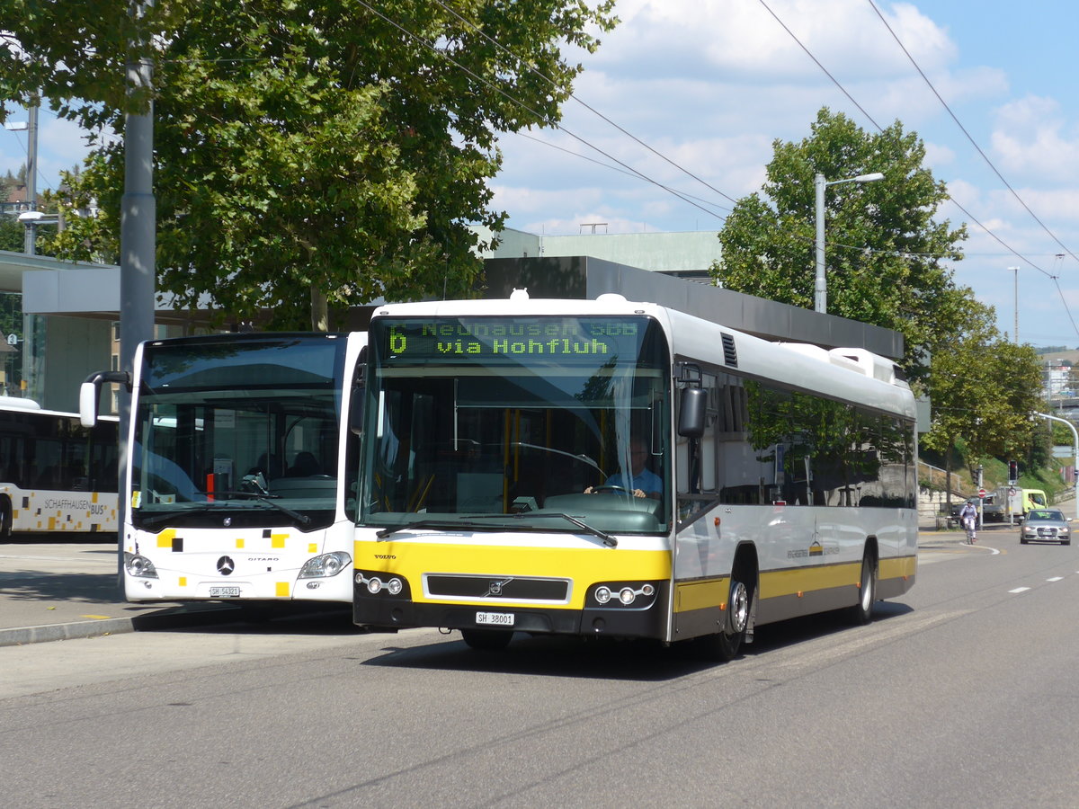 (196'129) - VBSH Schaffhausen - Nr. 1/SH 38'001 - Volvo am 20. August 2018 beim Bahnhof Schaffhausen