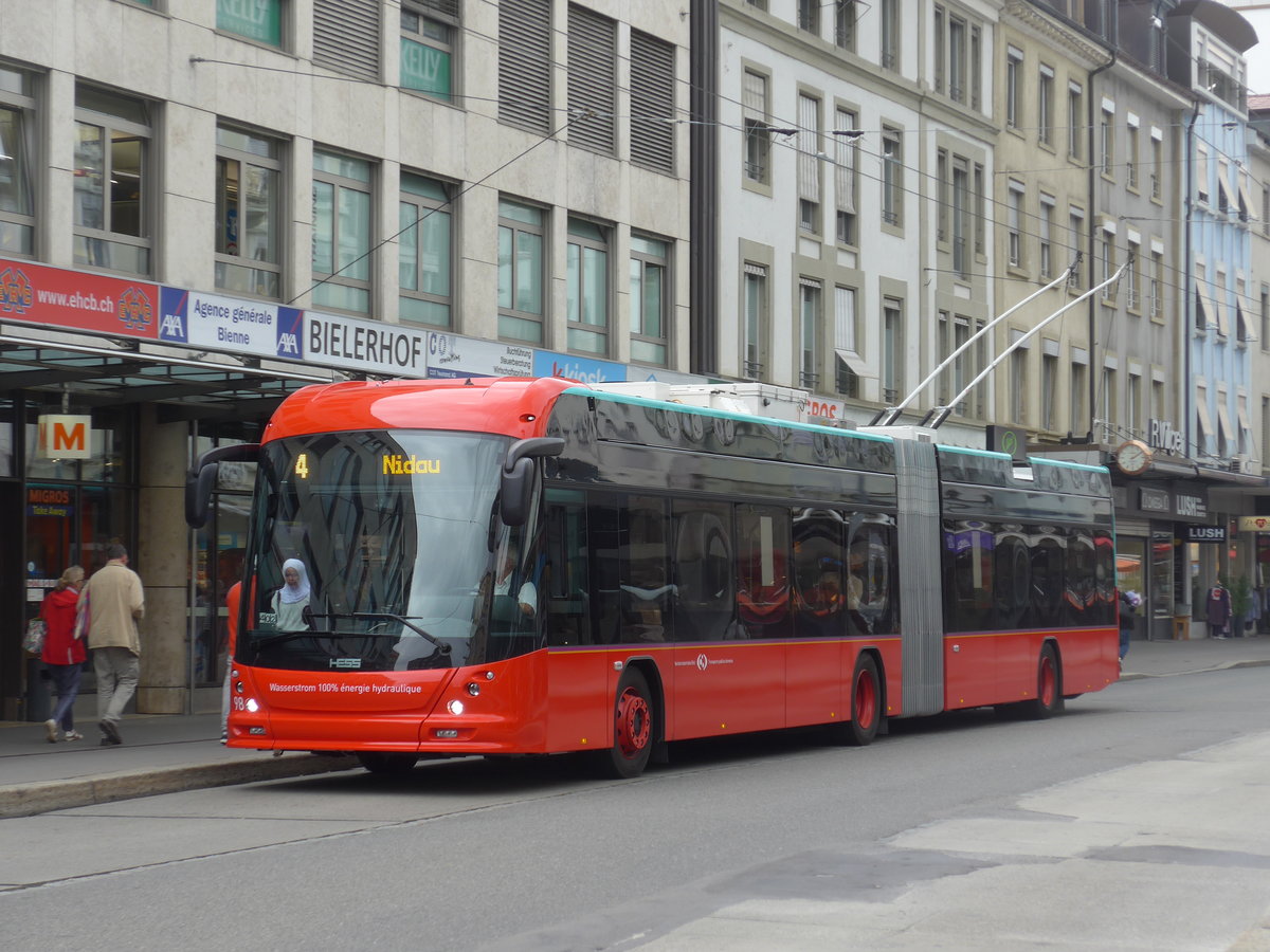 (196'527) - VB Biel - Nr. 98 - Hess/Hess Gelenktrolleybus am 3. September 2018 in Biel, Guisanplatz