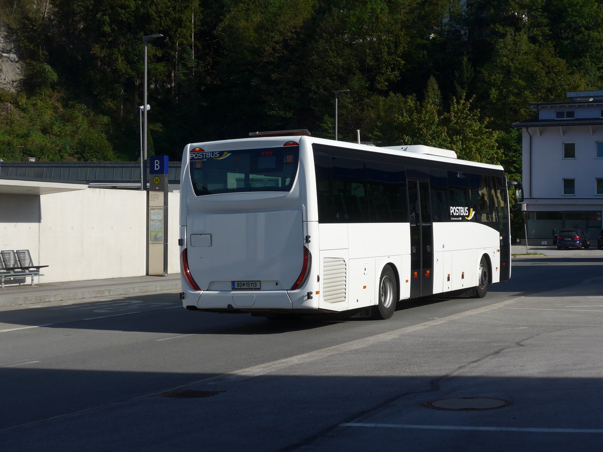 (196'830) - PostBus - BD 15'113 - Iveco am 11. September 2018 beim Bahnhof Brixlegg