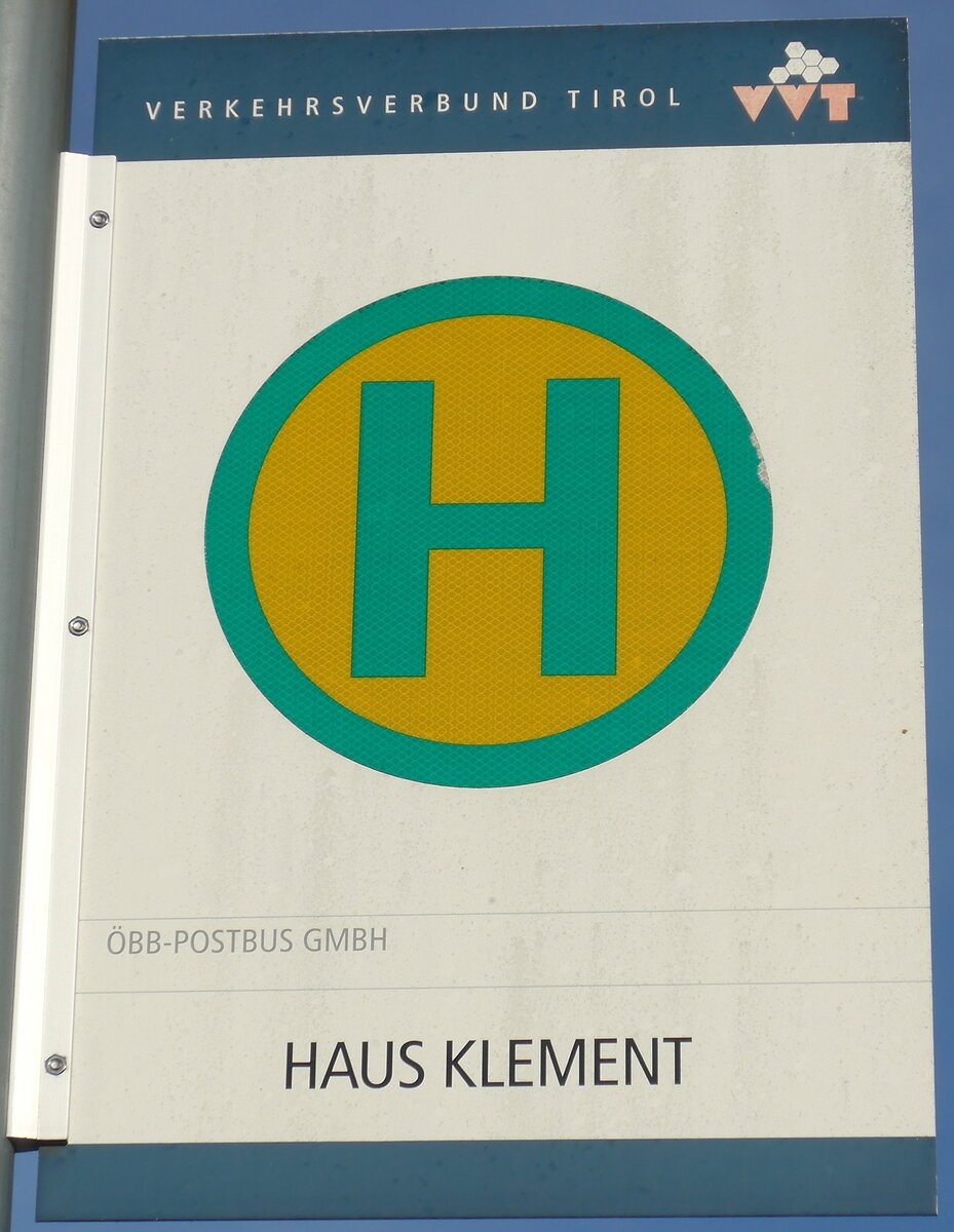 (196'842) - BB-POSTBUS-Haltestellenschild - Radfeld, Haus Klement - am 11. September 2018