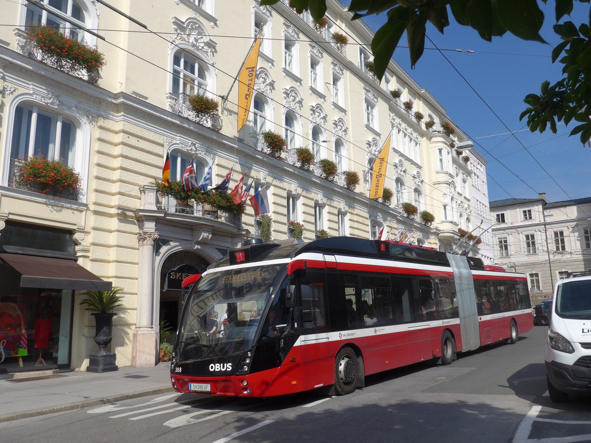 (197'247) - OBUS Salzburg - Nr. 368/S 386 UF - Solaris Gelenktrolleybus am 13. September 2018 in Salzburg, Makartplatz