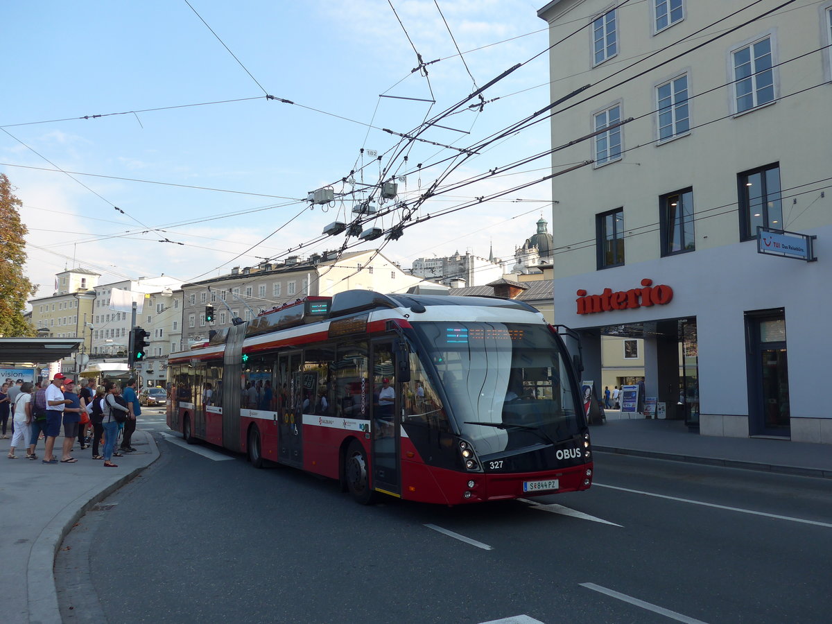 (197'339) - OBUS Salzburg - Nr. 327/S 844 PZ - Solaris Gelenktrolleybus am 13. September 2018 in Salzburg, Hanuschplatz