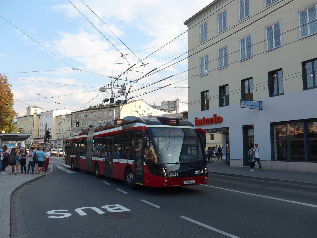 (197'381) - OBUS Salzburg - Nr. 338/S 426 SL - Solaris Gelenktrolleybus am 13. September 2018 in Salzburg, Hanuschplatz