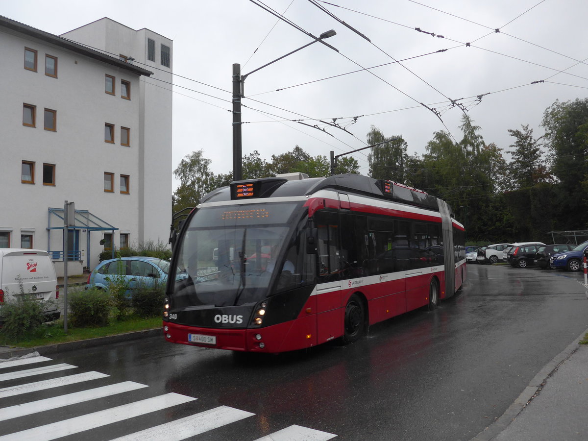 (197'428) - OBUS Salzburg - Nr. 340/S 400 SM - Solaris Gelenktrolleybus am 14. September 2018 beim Bahnhof Salzburg Sd