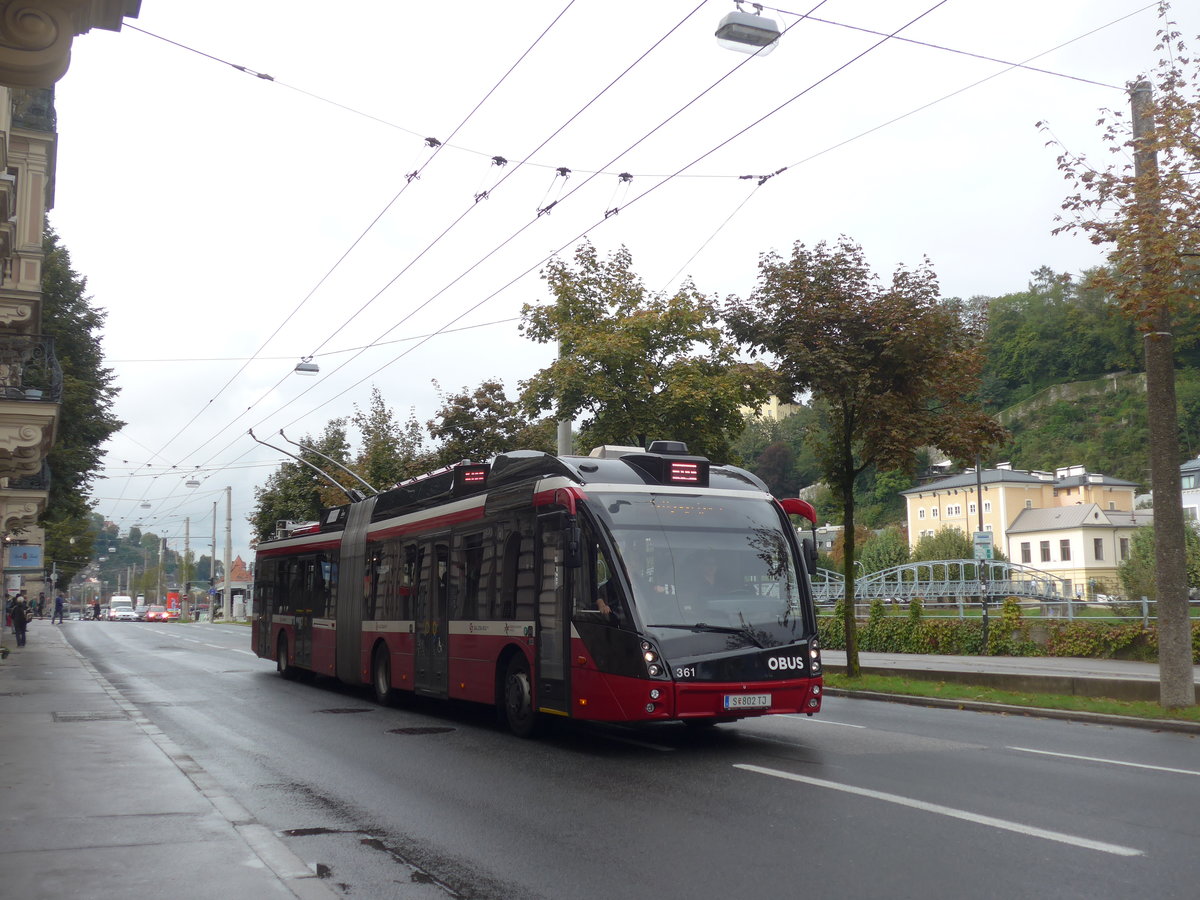 (197'523) - OBUS Salzburg - Nr. 361/S 802 TJ - Solaris Gelenktrolleybus am 14. September 2018 in Salzburg, Mozartsteg