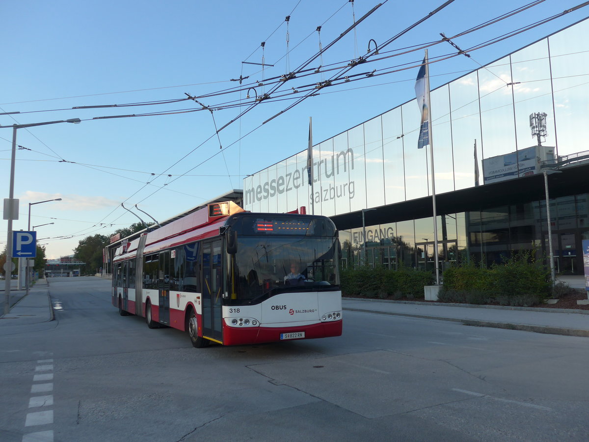 (197'570) - OBUS Salzburg - Nr. 318/S 822 RN - Solaris Gelenktrolleybus (ex TC La Chaux-de-Fonds/CH Nr. 143) am 14. September 2018 in Salzburg, Messe