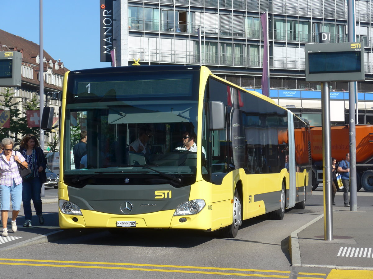 (197'898) - STI Thun - Nr. 702/BE 555'702 - Mercedes am 20. September 2018 beim Bahnhof Thun