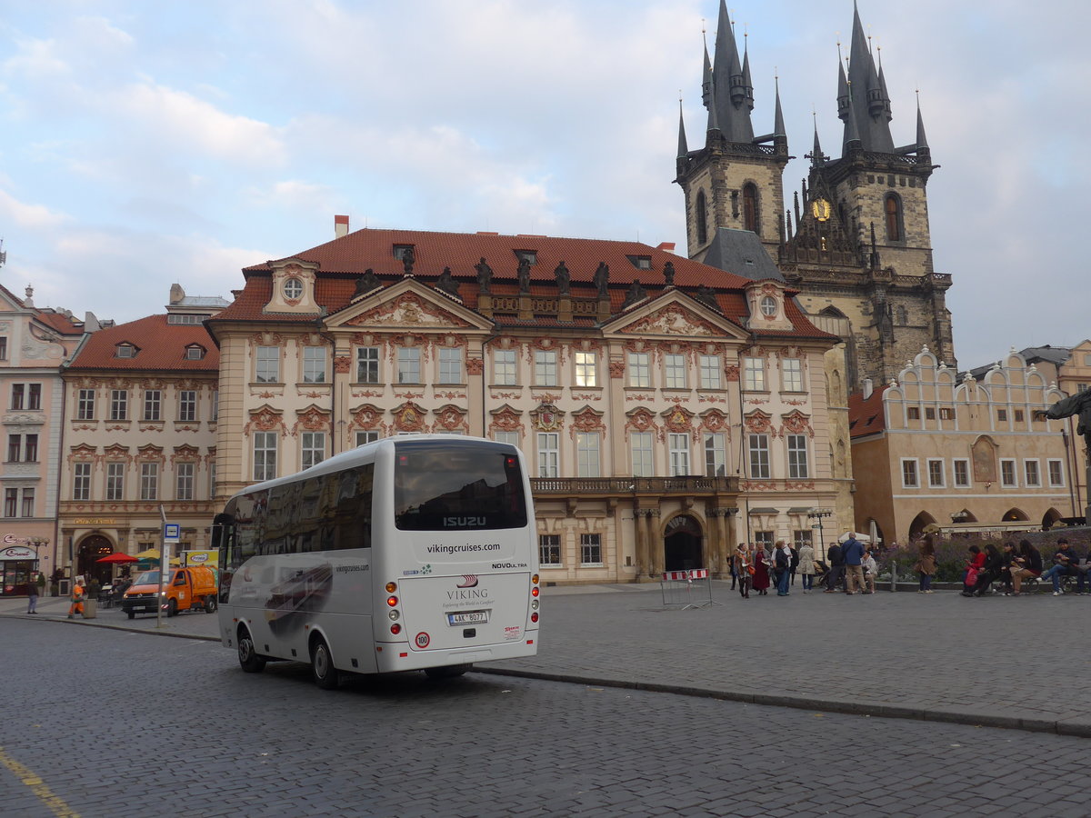 (198'746) - PCHD Transport, Praha - 4AK 8077 - Isuzu am 19. Oktober 2018 in Praha, Staromestsk Nmest