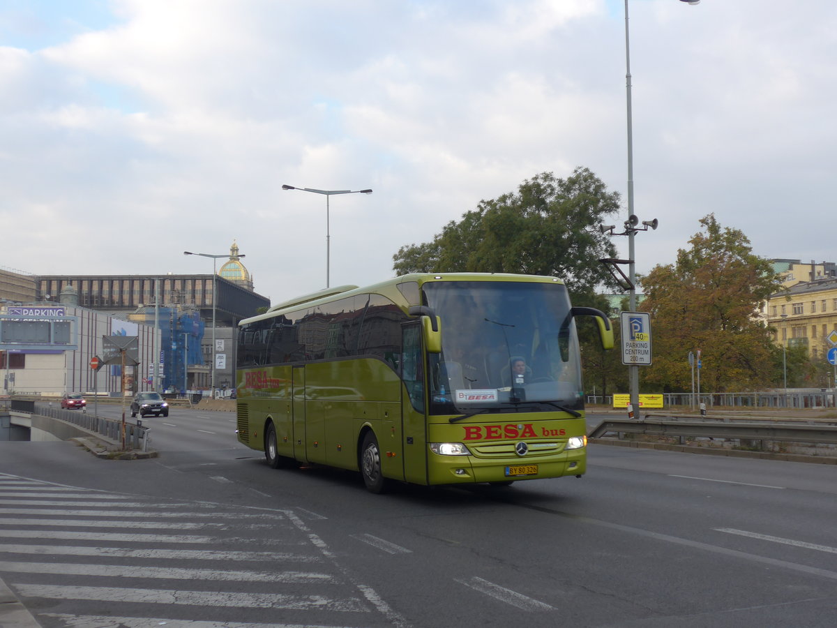 (198'943) - Aus Dnemark: BESA, Bronshoj - BY 80'326 - Mercedes am 21. Oktober 2018 in Praha, Hlavn Ndraz