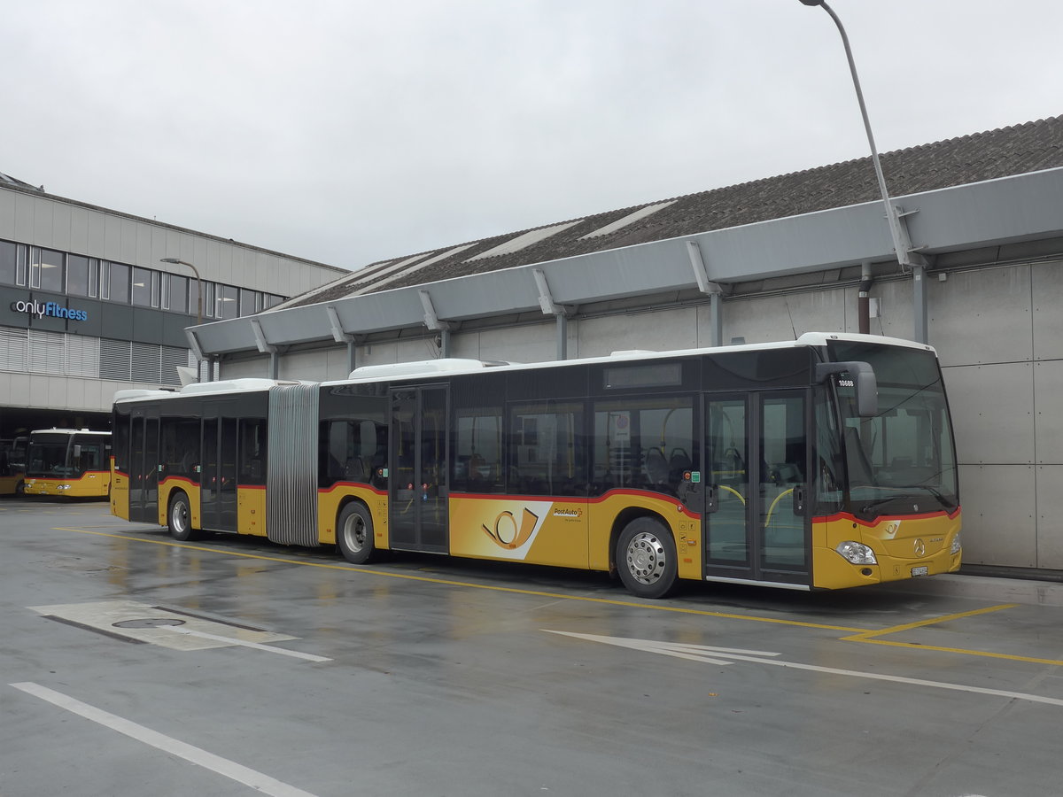 (198'992) - PostAuto Bern - Nr. 634/BE 734'634 - Mercedes am 28. Oktober 2018 in Bern, Postautostation
