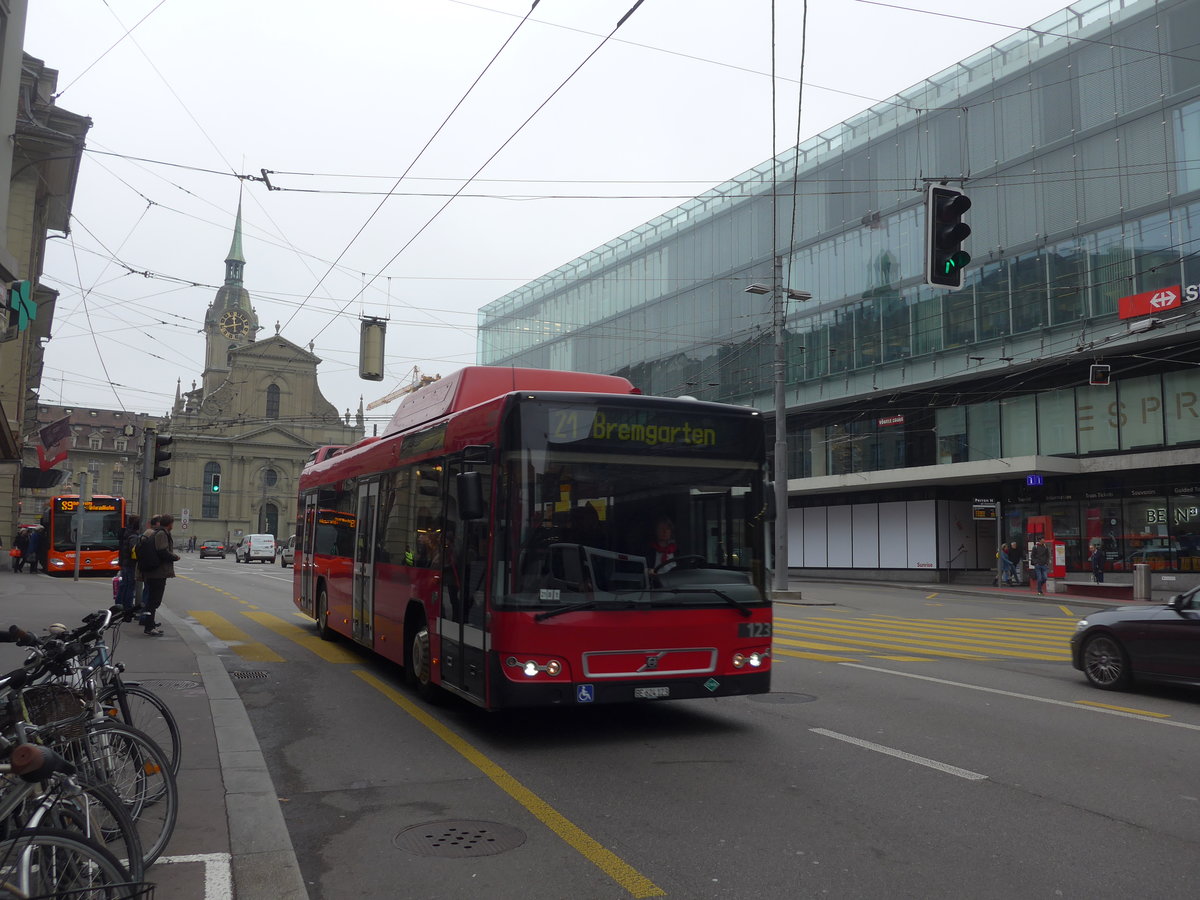 (199'088) - Bernmobil, Bern - Nr. 123/BE 624'123 - Volvo am 29. Oktober 2018 beim Bahnhof Bern