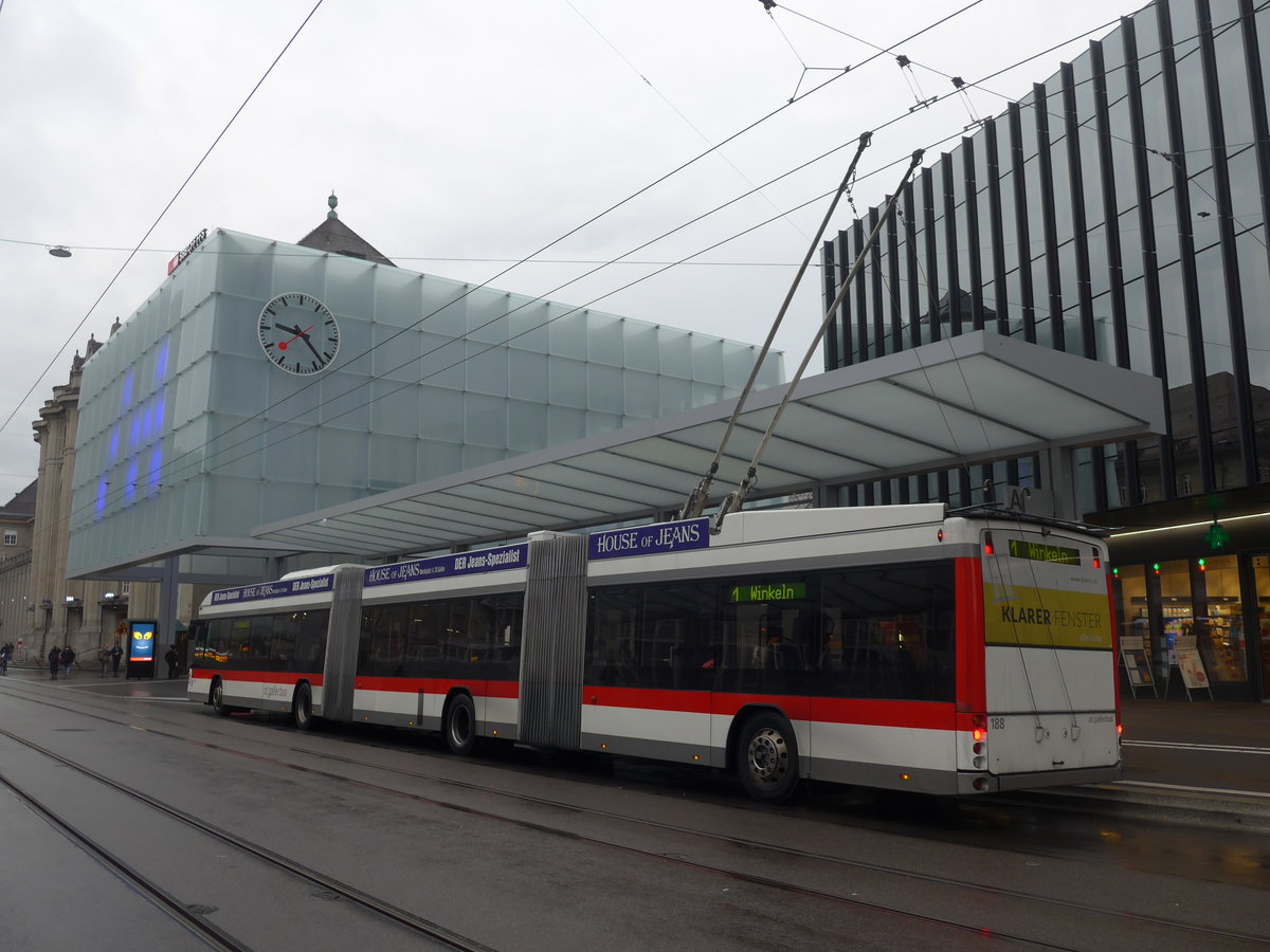 (199'455) - St. Gallerbus, St. Gallen - Nr. 188 - Hess/Hess Doppelgelenktrolleybus am 24. November 2018 beim Bahnhof St. Gallen
