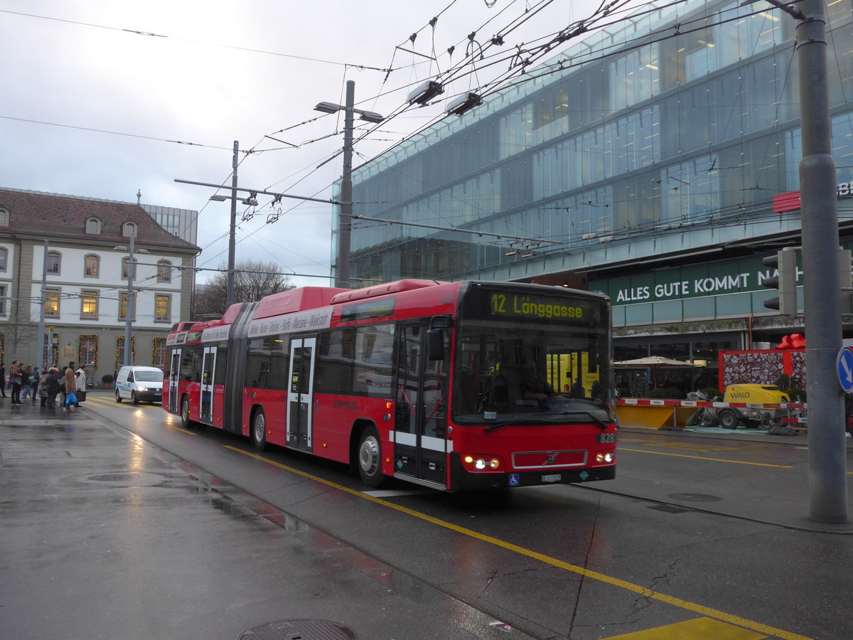(199'939) - Bernmobil, Bern - Nr. 828/BE 612'828 - Volvo am 10. Dezember 2018 beim Bahnhof Bern