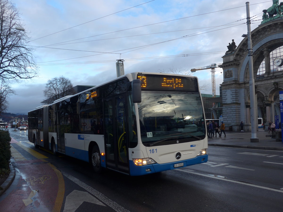 (200'145) - VBL Luzern - Nr. 161/LU 15'025 - Mercedes am 24. Dezember 2018 beim Bahnhof Luzern