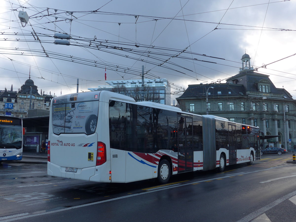(200'177) - ARAG Ruswil - Nr. 38/LU 4256 - Mercedes am 24. Dezember 2018 beim Bahnhof Luzern