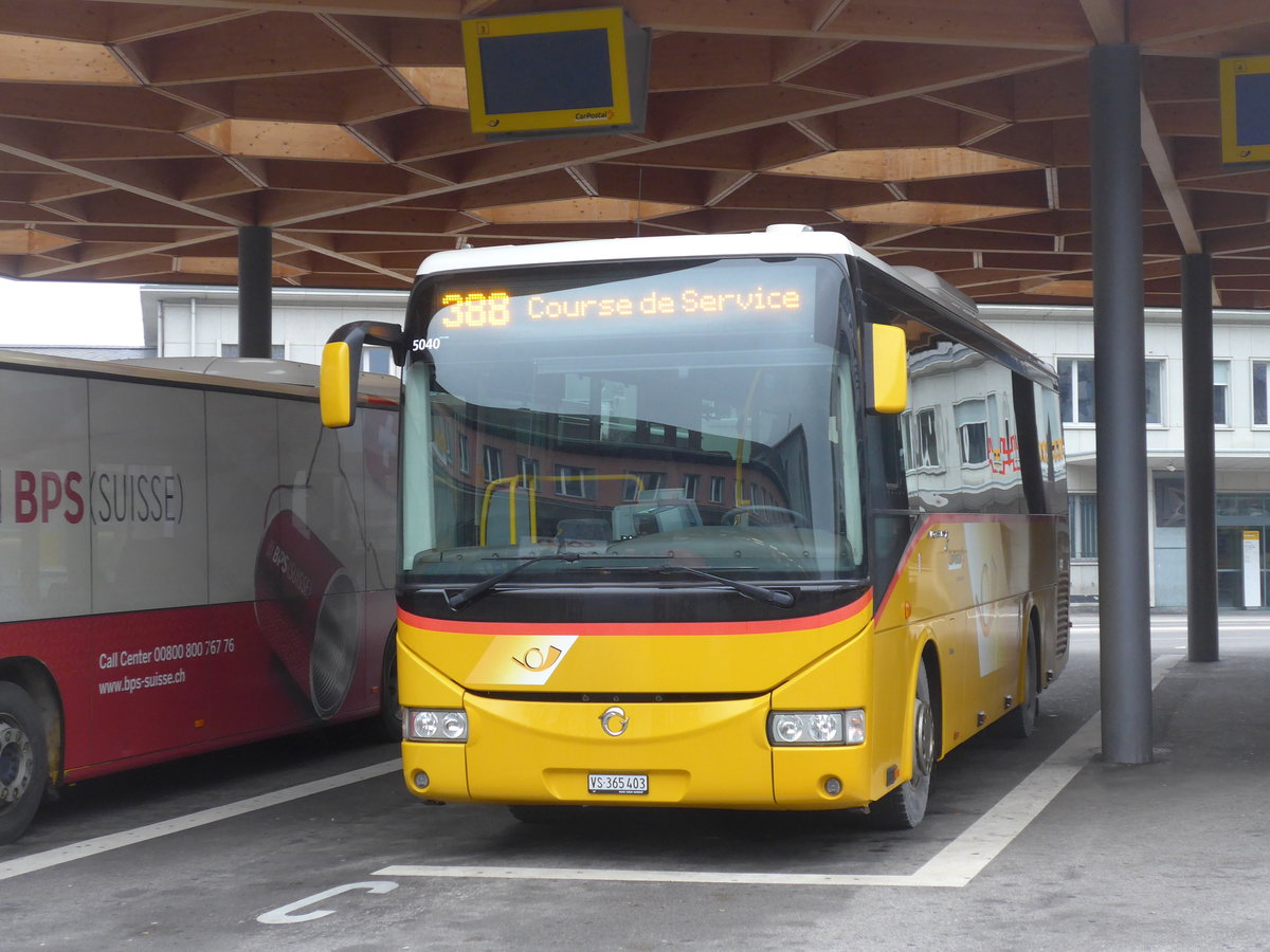 (200'335) - PostAuto Wallis - Nr. 22/VS 365'403 - Irisbus am 30. Dezember 2018 beim Bahnhof Sion