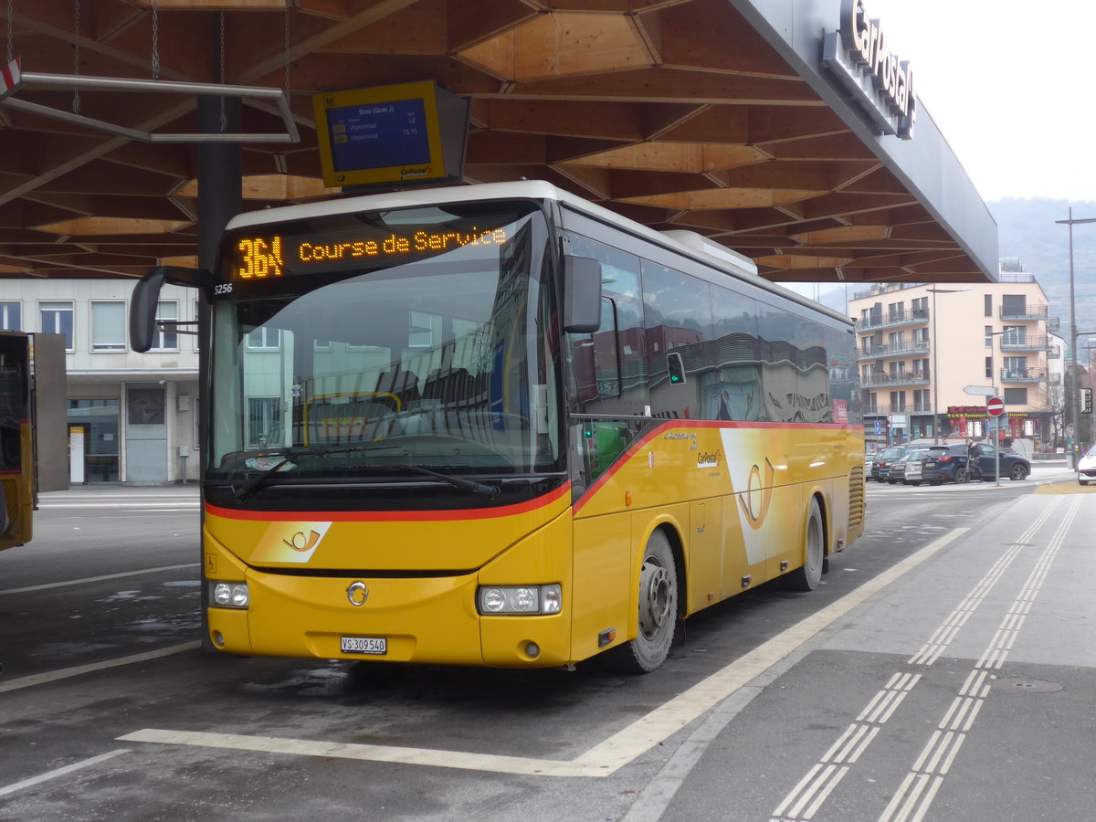 (200'374) - PostAuto Wallis - Nr. 14/VS 309'540 - Irisbus (ex Theytaz, Sion) am 30. Dezember 2018 beim Bahnhof Sion