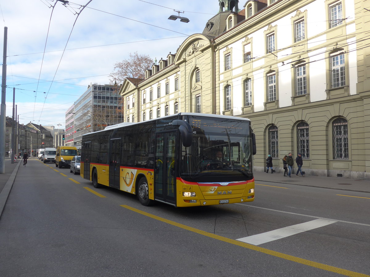 (200'431) - PostAuto Bern - Nr. 543/BE 832'543 - MAN am 31. Dezember 2018 beim Bahnhof Bern