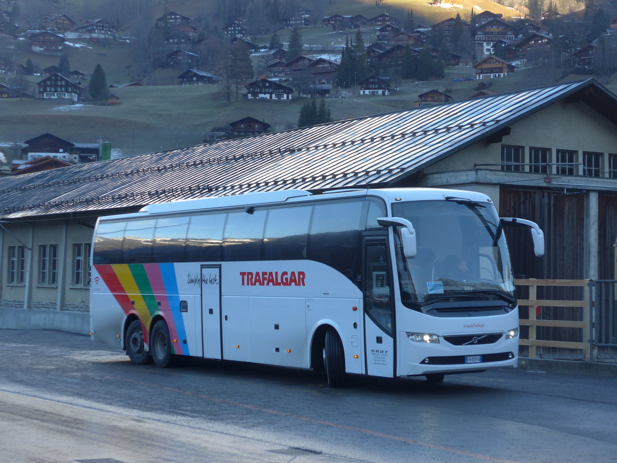 (200'506) - Aus Italien: Seat, Tricase - FB-959 FA - Volvo am 1. Januar 2019 in Grindelwald, Grund
