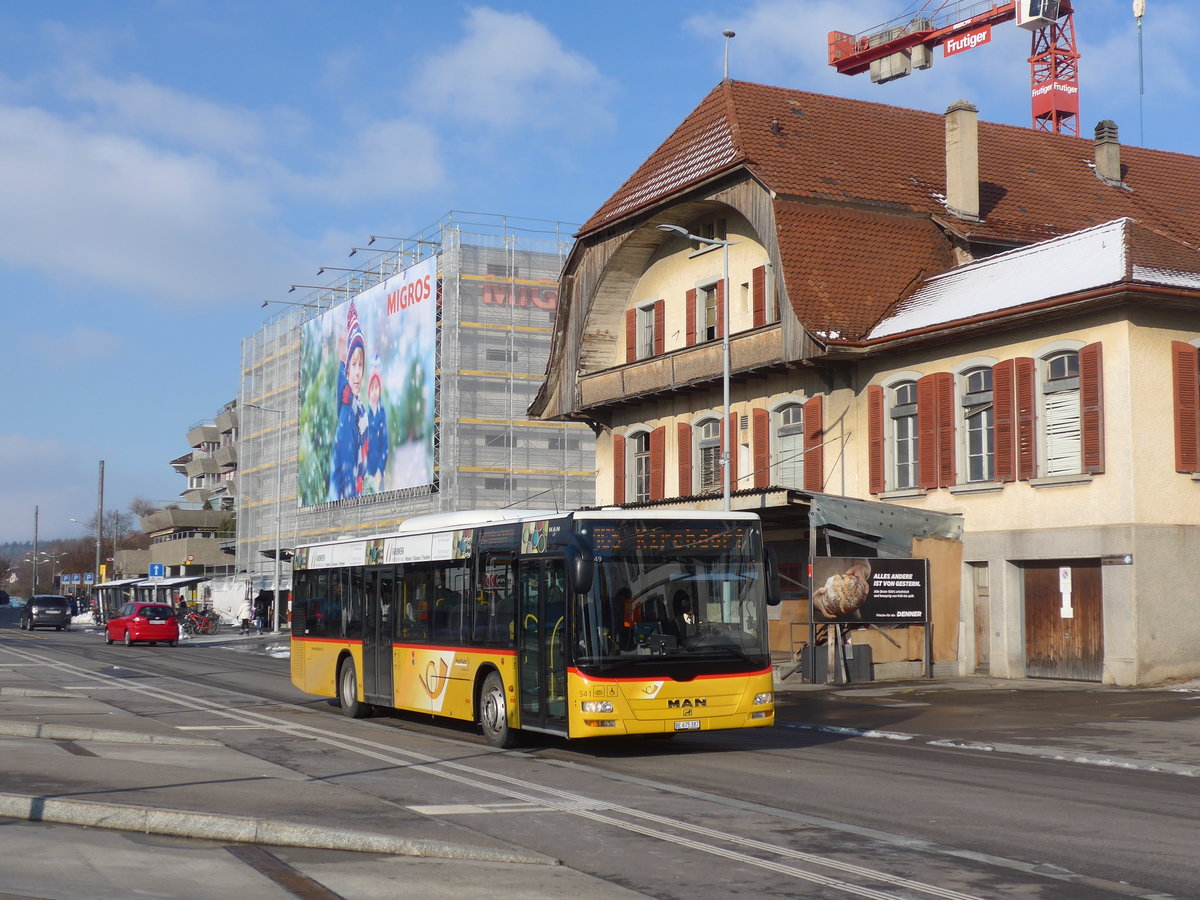 (201'469) - PostAuto Bern - BE 541/BE 675'387 - MAN am 4. Februar 2019 beim Bahnhof Mnsingen
