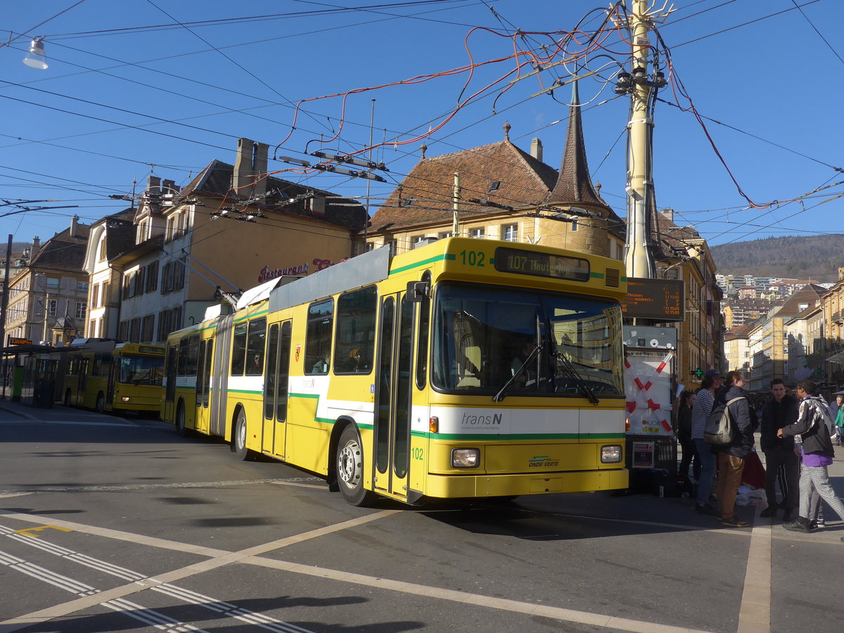 (201'648) - transN, La Chaux-de-Fonds - Nr. 102 - NAW/Hess Gelenktrolleybus (ex TN Neuchtel Nr. 102) am 16. Februar 2019 in Neuchtel, Place Pury