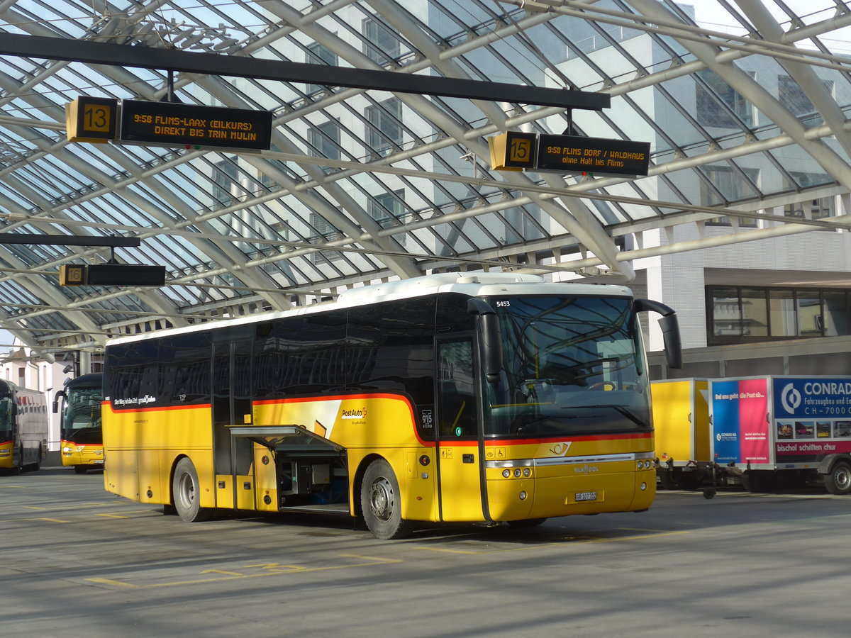 (201'832) - PostAuto Graubnden - GR 107'702 - Van Hool am 2. Mrz 2019 in Chur, Postautostation