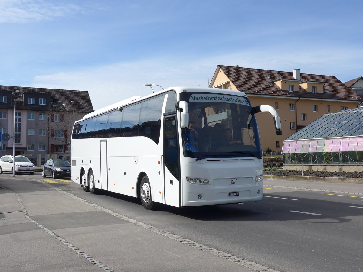 (202'338) - Bernmobil, Bern - BE 523'345 - Volvo am 12. Mrz 2019 in Kniz, Weiermatt