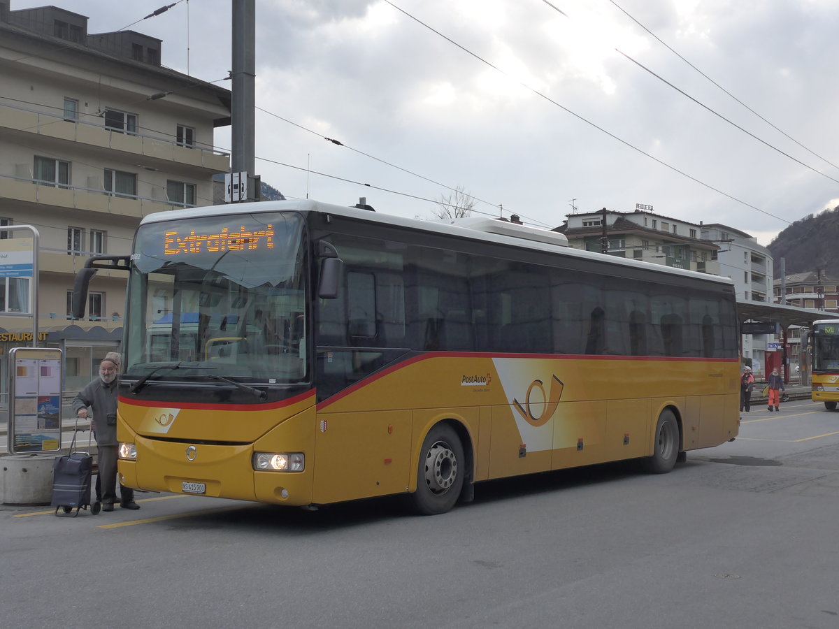 (202'471) - PostAuto Wallis - VS 415'900 - Irisbus am 17. Mrz 2019 beim Bahnhof Brig
