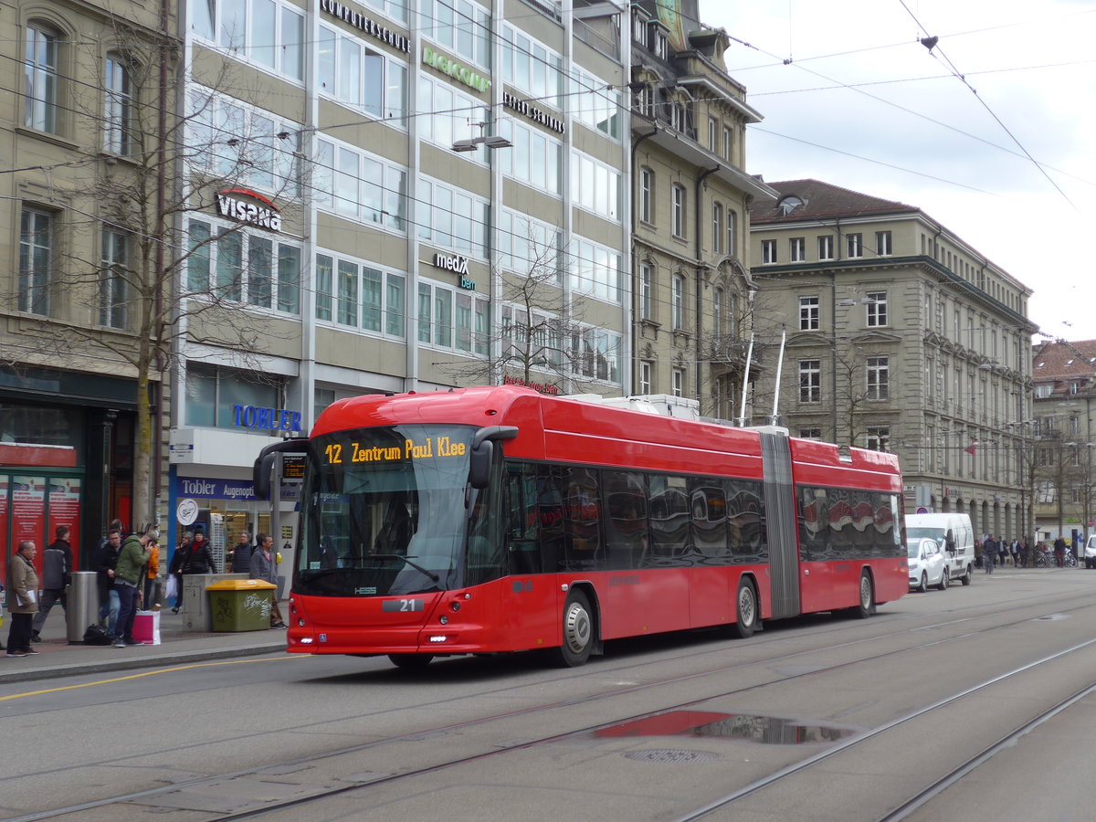 (202'499) - Bernmobil, Bern - Nr. 21 - Hess/Hess Gelenktrolleybus am 18. Mrz 2019 beim Bahnhof Bern
