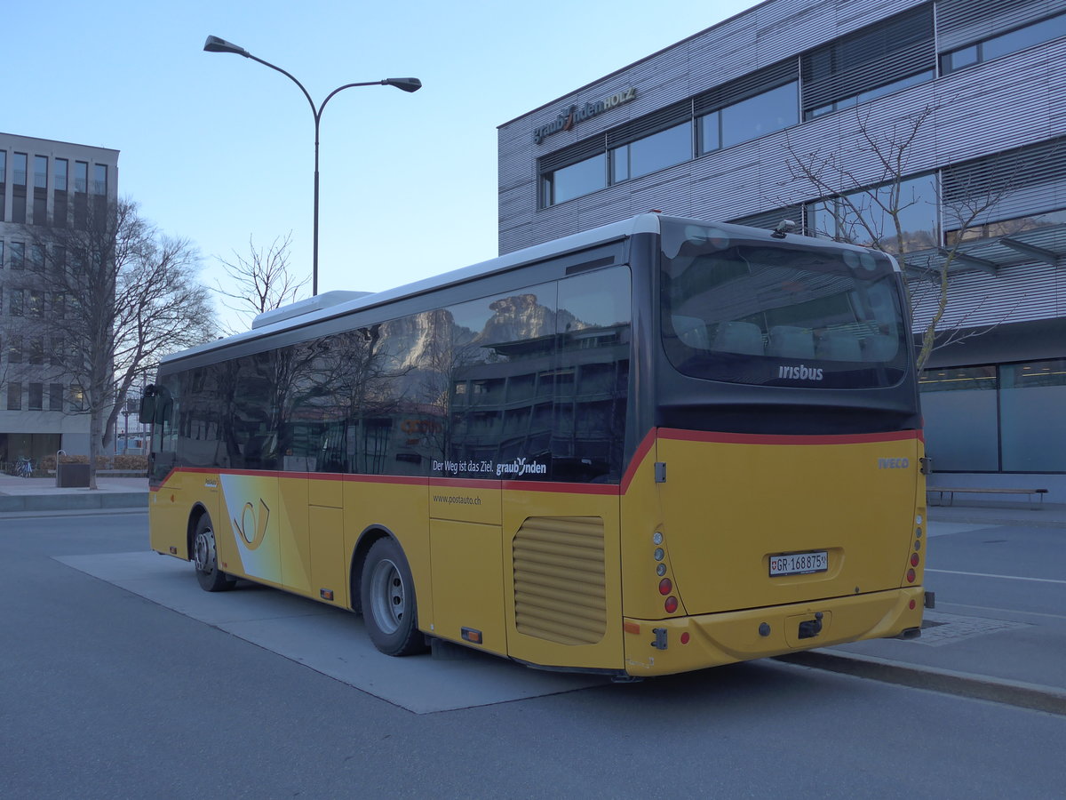 (202'653) - PostAuto Graubnden - GR 168'875 - Irisbus am 20. Mrz 2019 beim Bahnhof Landquart