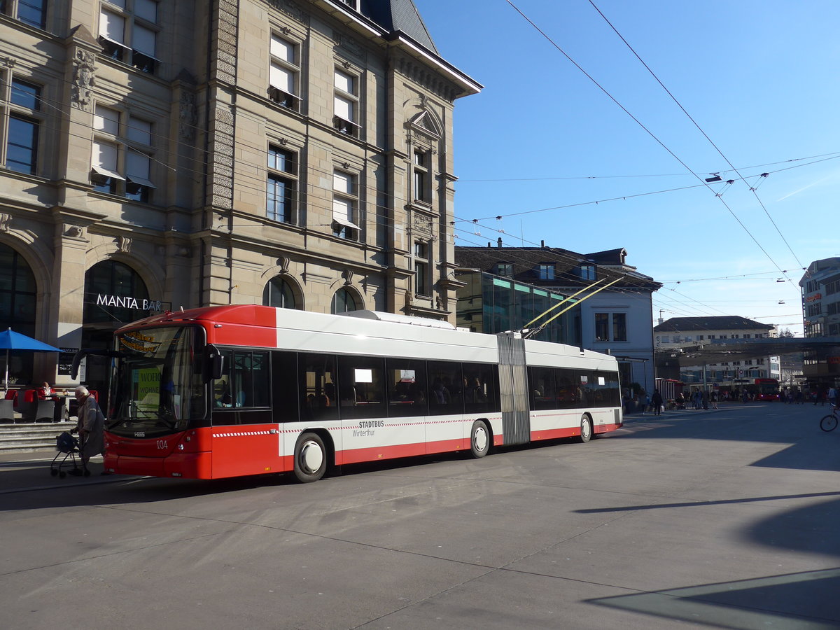 (202'777) - SW Winterthur - Nr. 104 - Hess/Hess Gelenktrolleybus am 21. Mrz 2019 beim Hauptbahnhof Winterthur