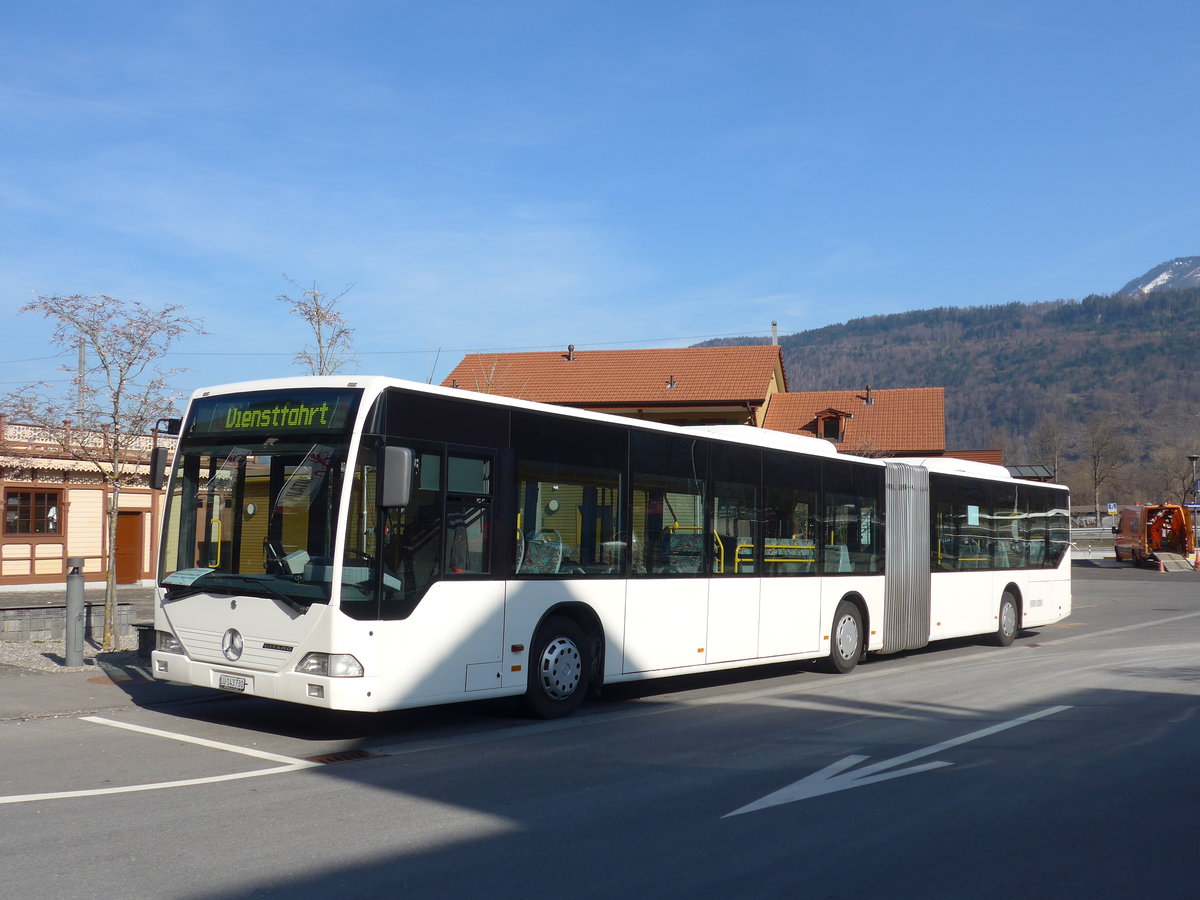 (202'882) - ARAG Ruswil - LU 143'730 - Mercedes (ex Schneider, Ermenswil Nr. 7) am 22. Mrz 2019 beim Bahnhof Alpnachstad