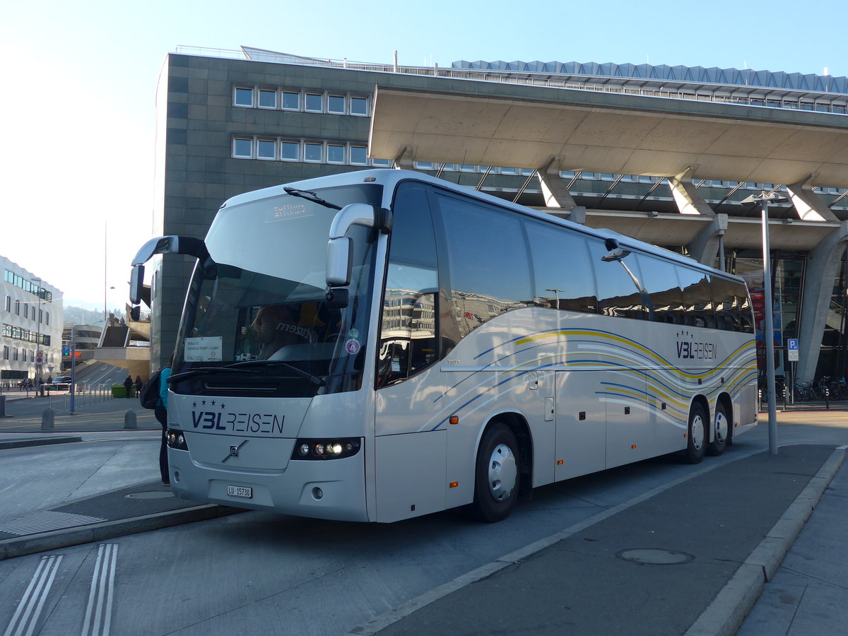 (202'919) - VBL Luzern - Nr. 801/LU 15'730 - Volvo am 23. Mrz 2019 beim Bahnhof Luzern