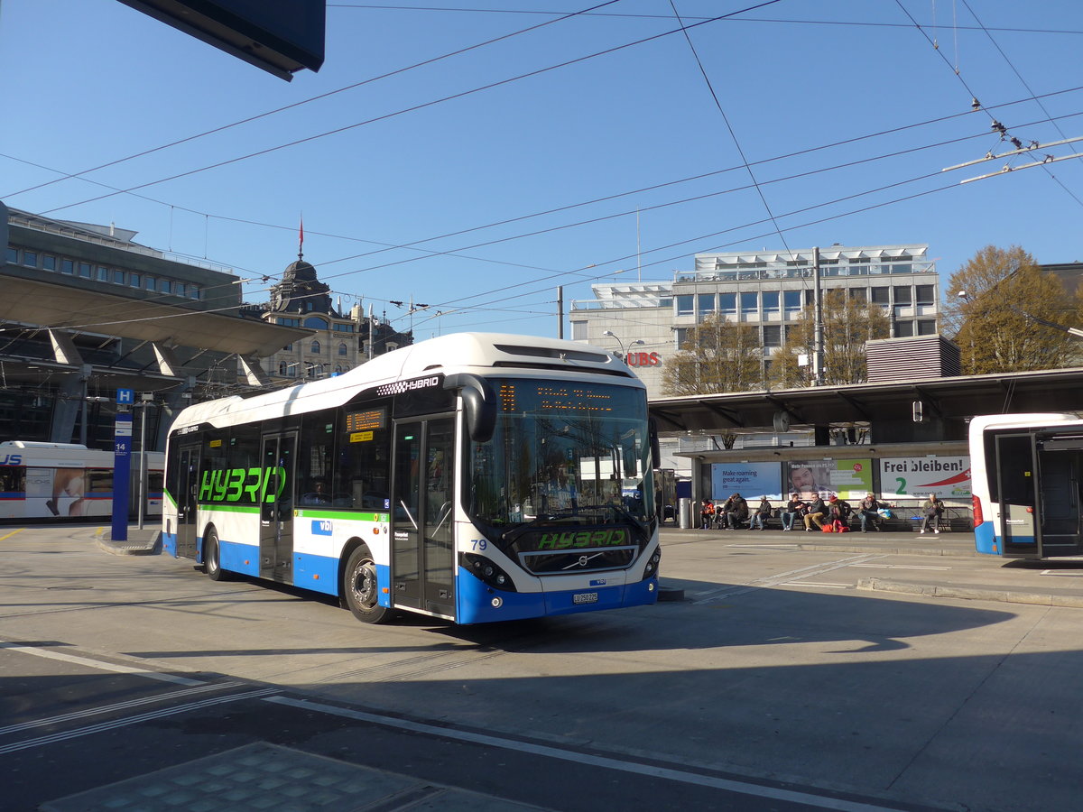 (202'938) - VBL Luzern - Nr. 79/LU 250'225 - Volvo am 23. Mrz 2019 beim Bahnhof Luzern