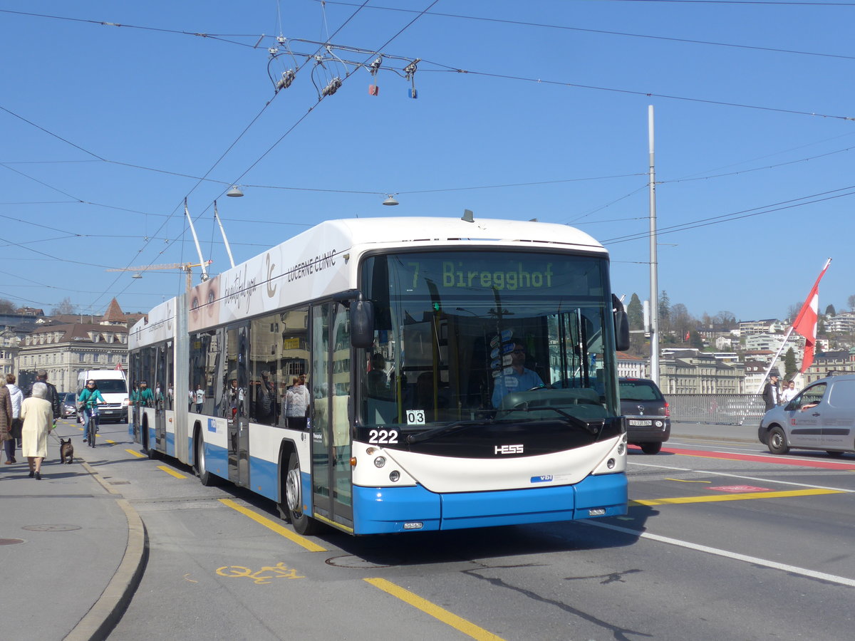 (203'012) - VBL Luzern - Nr. 222 - Hess/Hess Gelenktrolleybus am 23. Mrz 2019 in Luzern, Bahnhofbrcke