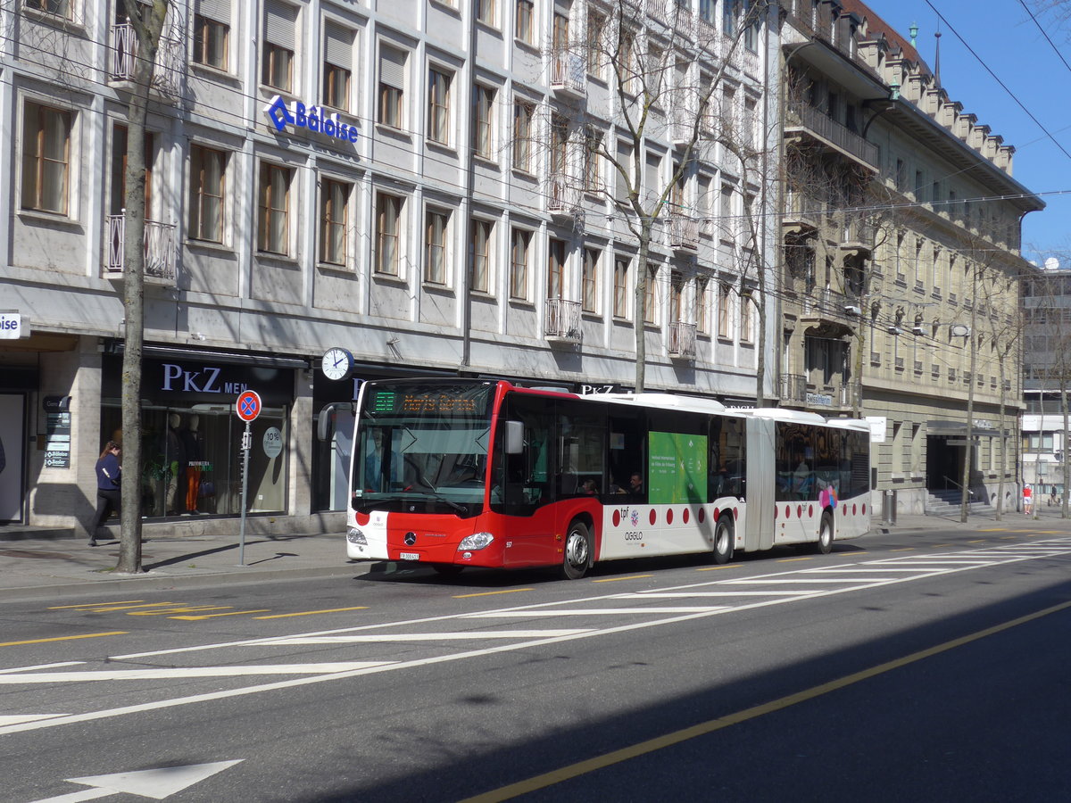 (203'271) - TPF Fribourg - Nr. 557/FR 300'413 - Mercedes am 24. Mrz 2019 beim Bahnhof Fribourg